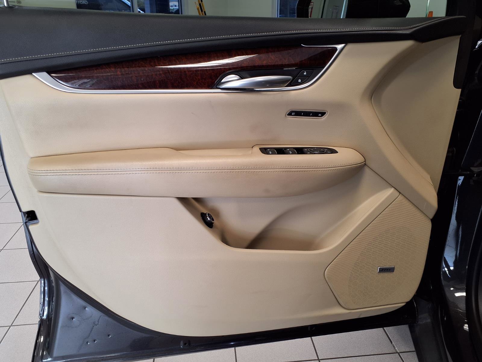 Used 2019 Cadillac XT5 Luxury FWD image 19