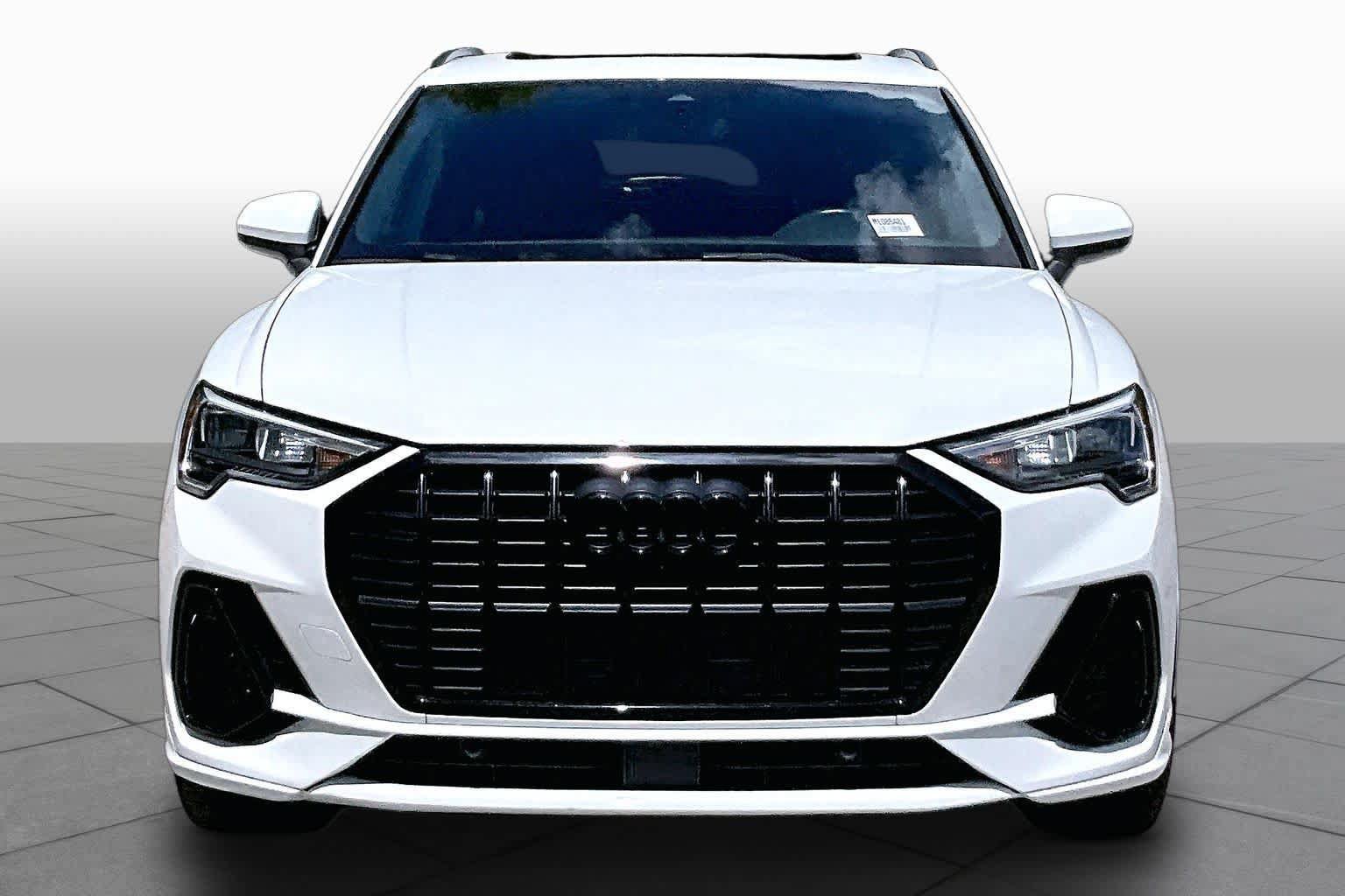 Used 2021 Audi Q3 2.0T Premium w/ Convenience Package AWD/4WD image 4