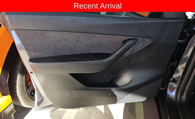 Used 2020 Tesla Model Y Long Range image 9