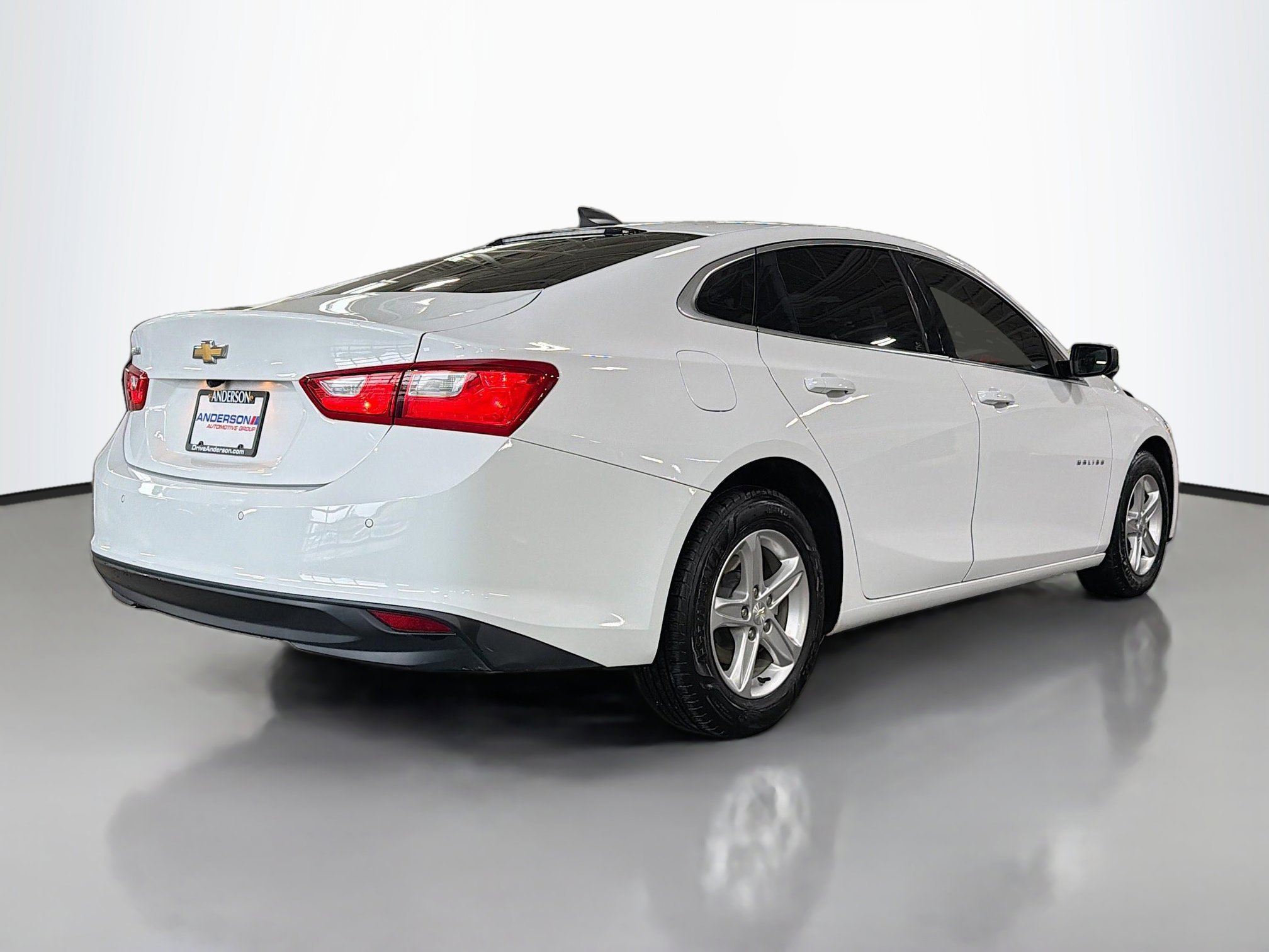 Used 2020 Chevrolet Malibu LS w/ Driver Confidence Package II FWD image 2