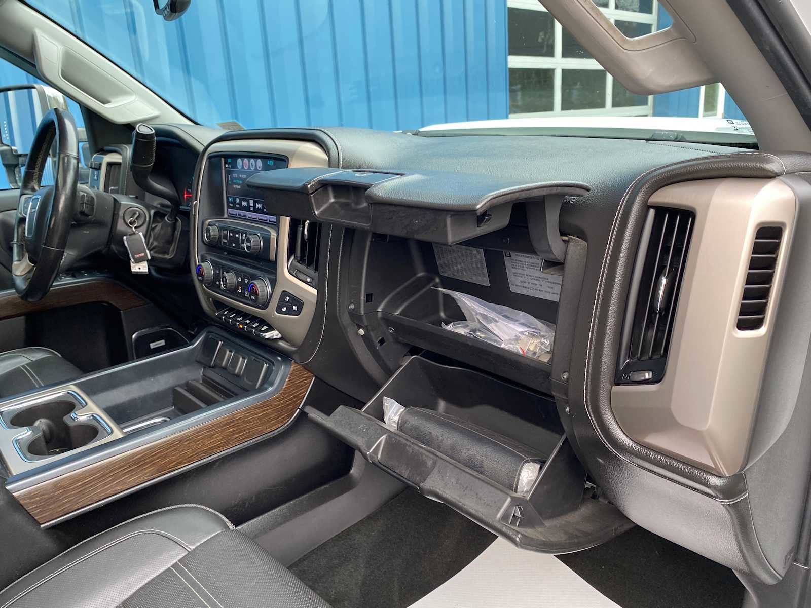 Used 2017 GMC Sierra 3500 Denali w/ Duramax Plus Package image 30