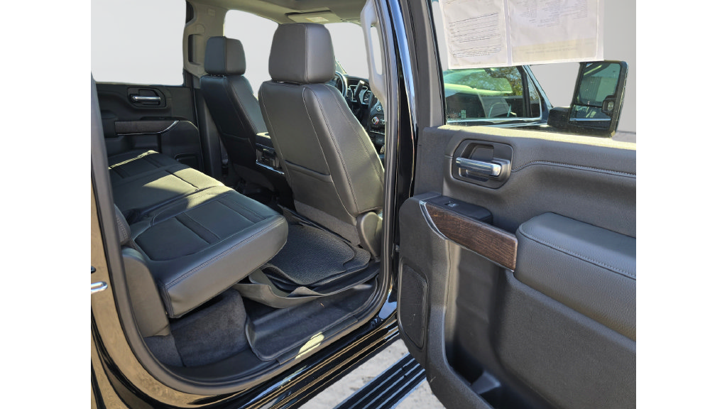 Used 2022 GMC Sierra 3500 Denali w/ Denali Ultimate Package AWD/4WD image 39