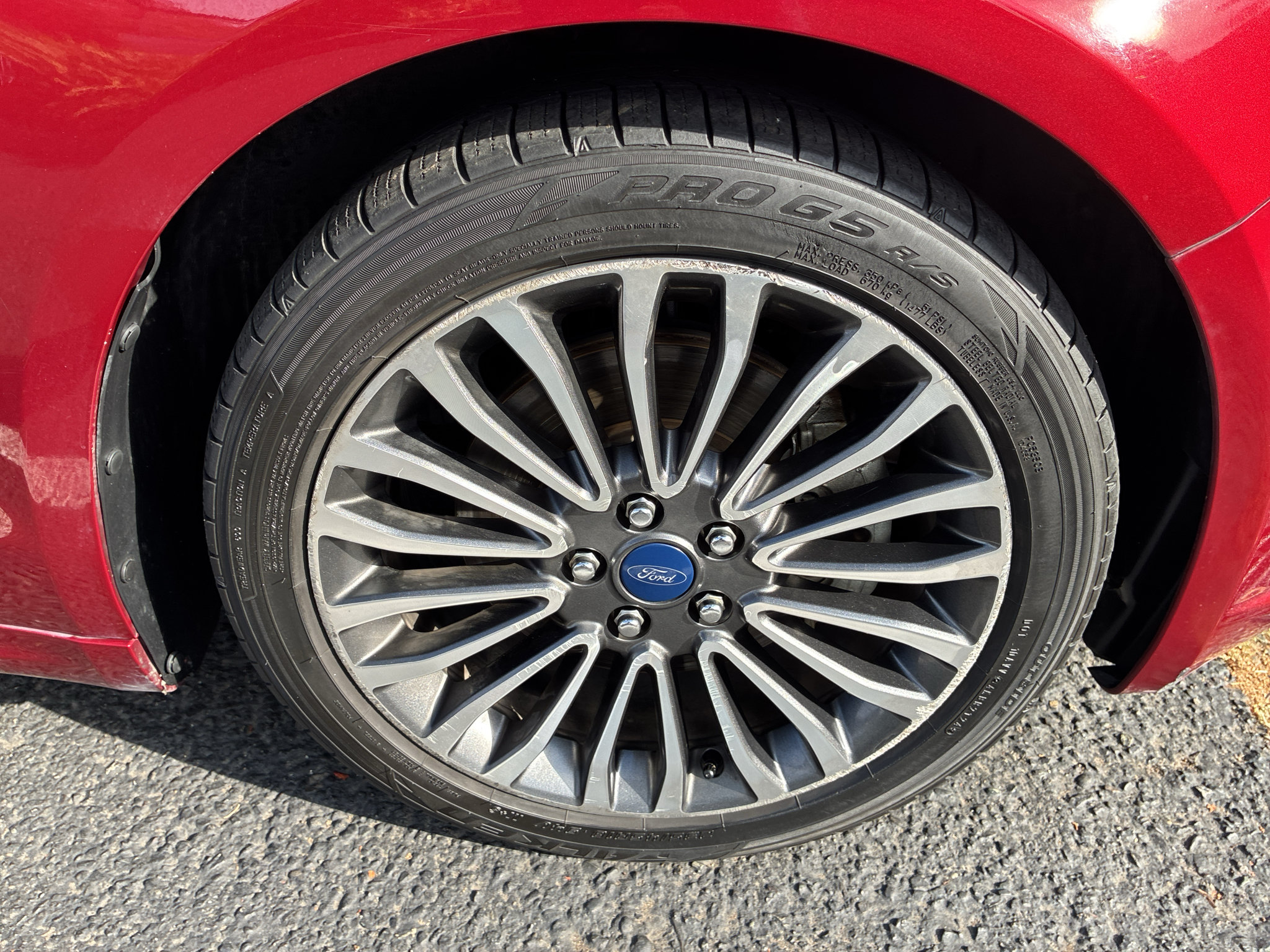 Used 2017 Ford Fusion Energi Titanium FWD image 6