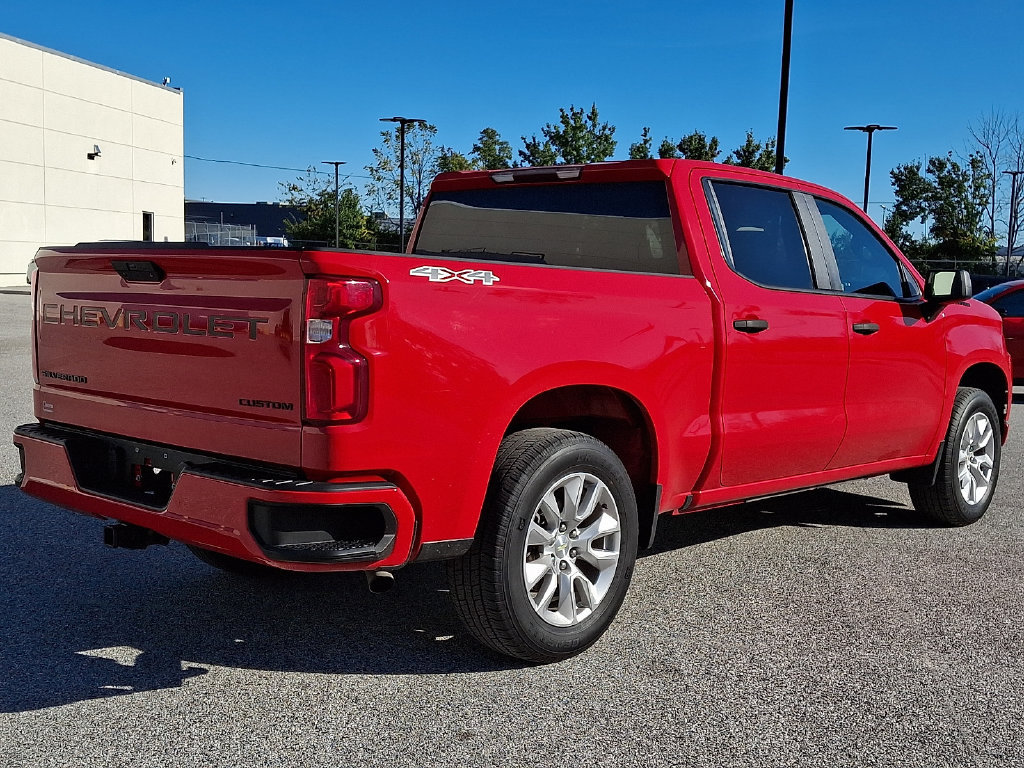 Used 2020 Chevrolet Silverado 1500 Custom w/ Custom Value Package AWD/4WD image 9