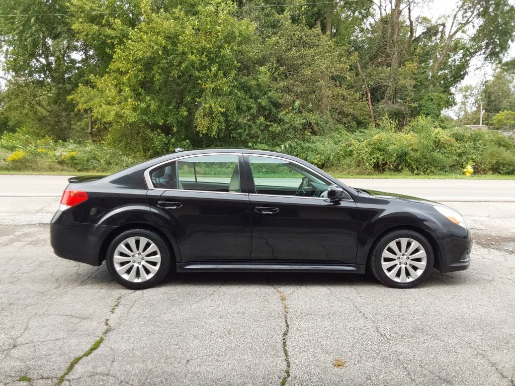 Used 2011 Subaru Legacy 3.6R Premium w/ Appearance Package 1G AWD/4WD image 4