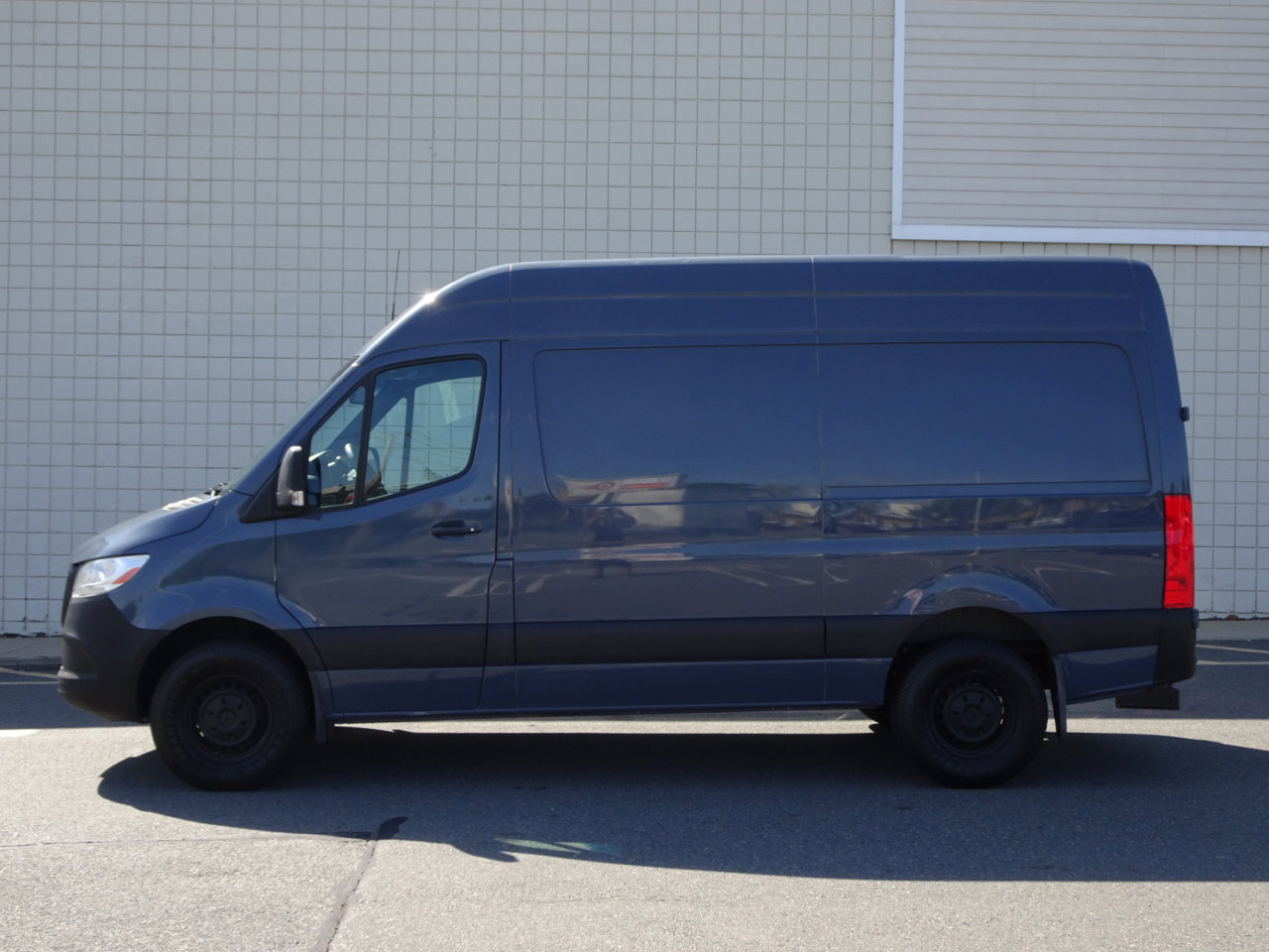 Used 2019 Mercedes-Benz Sprinter 144 image 4