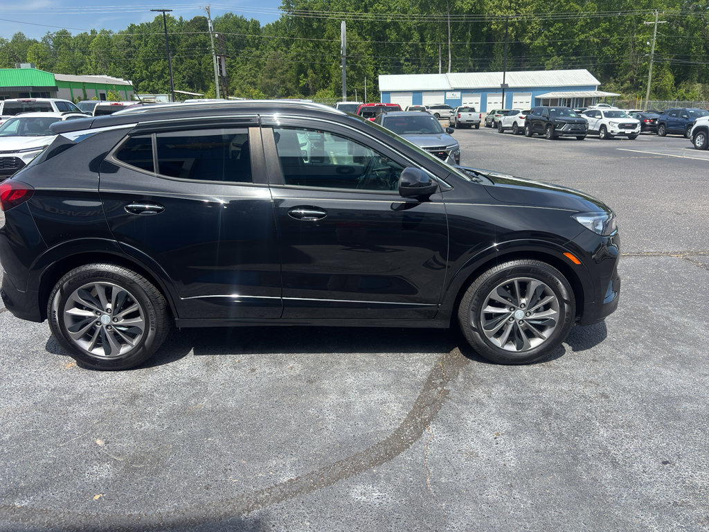Used 2022 Buick Encore GX Select w/ Sport Touring Package FWD image 5