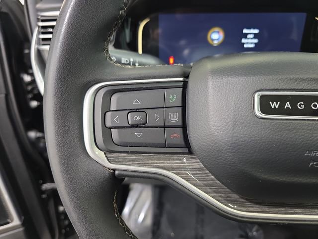Used 2022 Jeep Wagoneer Series III w/ Premium Group I AWD/4WD image 17