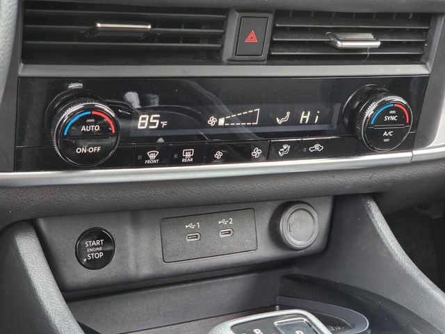 Used 2024 Nissan Rogue SV FWD image 24