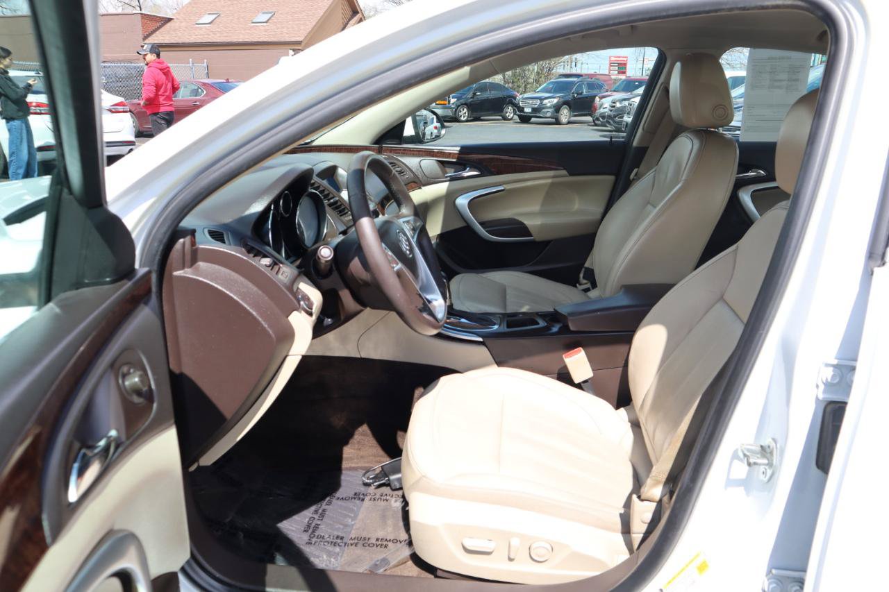 Used 2012 Buick Regal Leather FWD image 17
