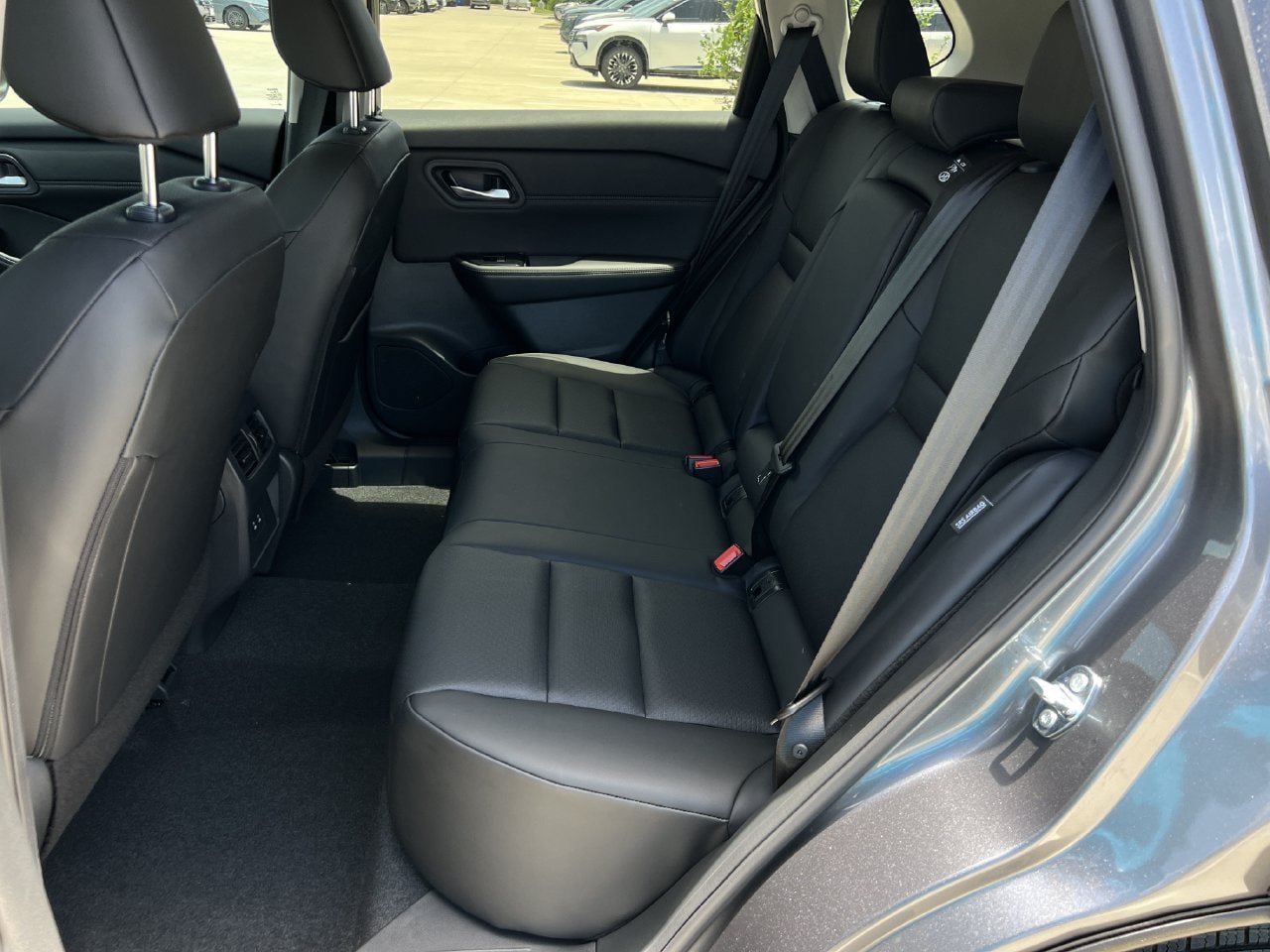 New 2026 Nissan Rogue Dark Armor AWD/4WD image 15