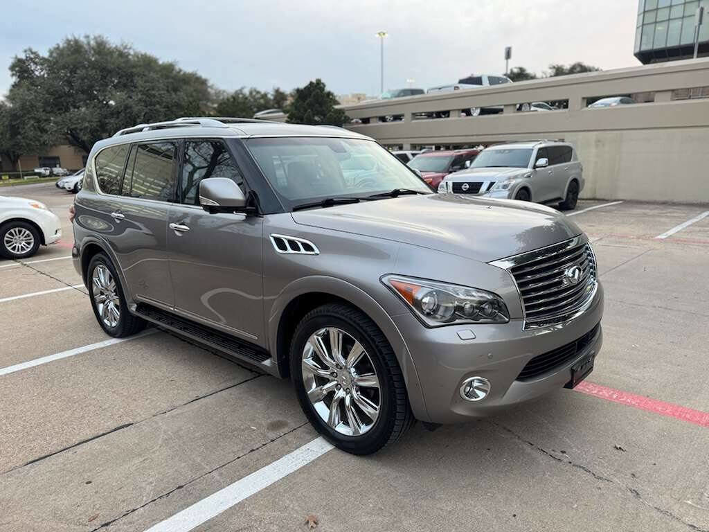 Used 2011 INFINITI QX56 4WD w/ Deluxe Touring Pkg image 12