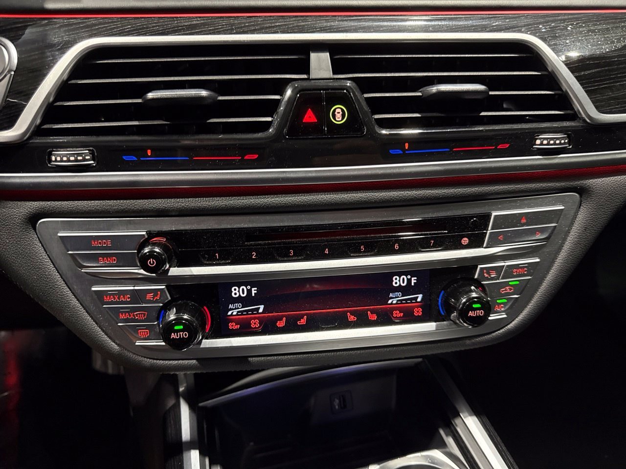 Used 2019 BMW 740i xDrive w/ Executive Package AWD/4WD image 25