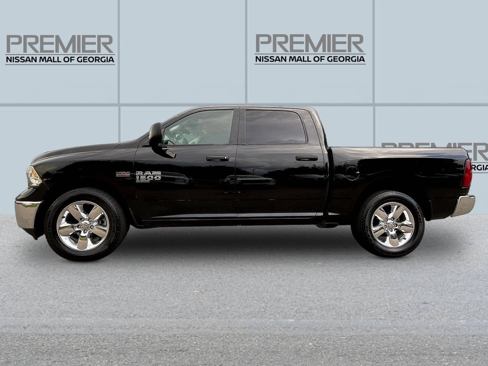 Used 2019 RAM 1500 Tradesman w/ Tradesman SXT Package RWD image 4