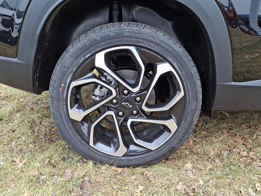 New 2026 Chevrolet Trax RS w/ Sunroof Package image 5