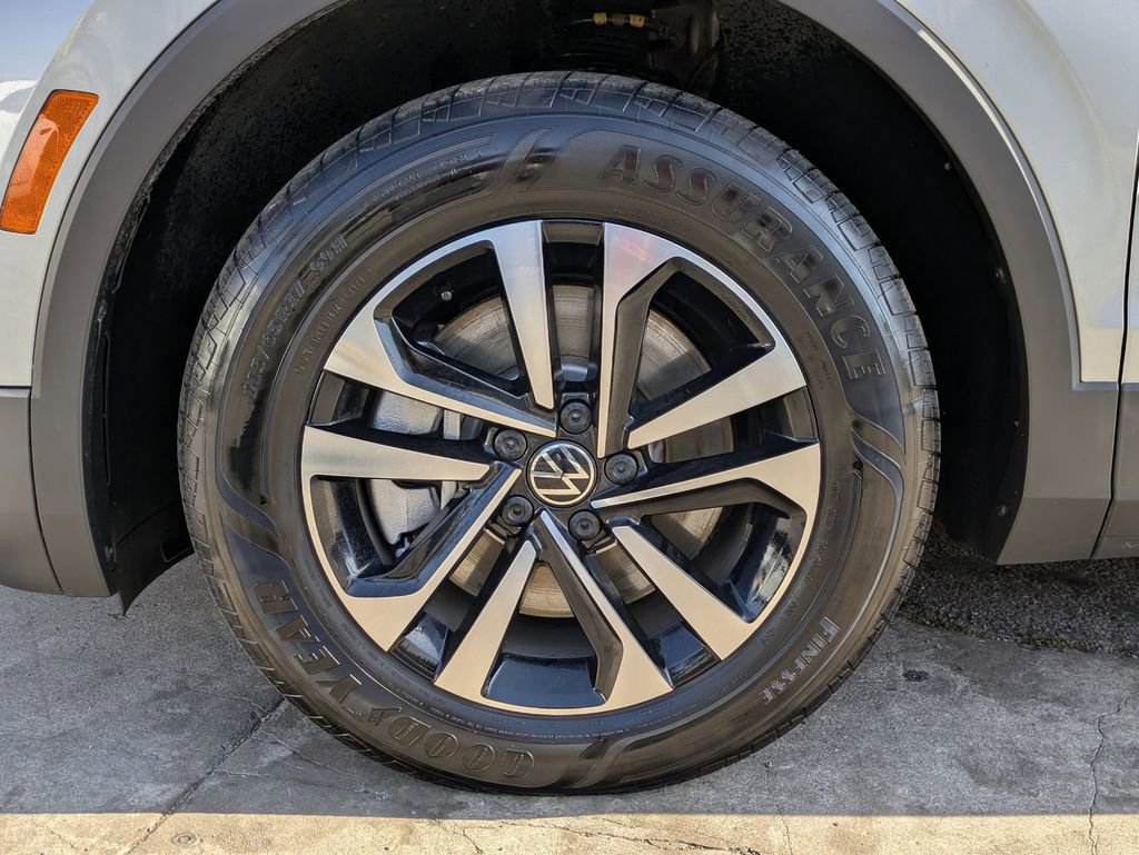 Used 2024 Volkswagen Tiguan S FWD image 31