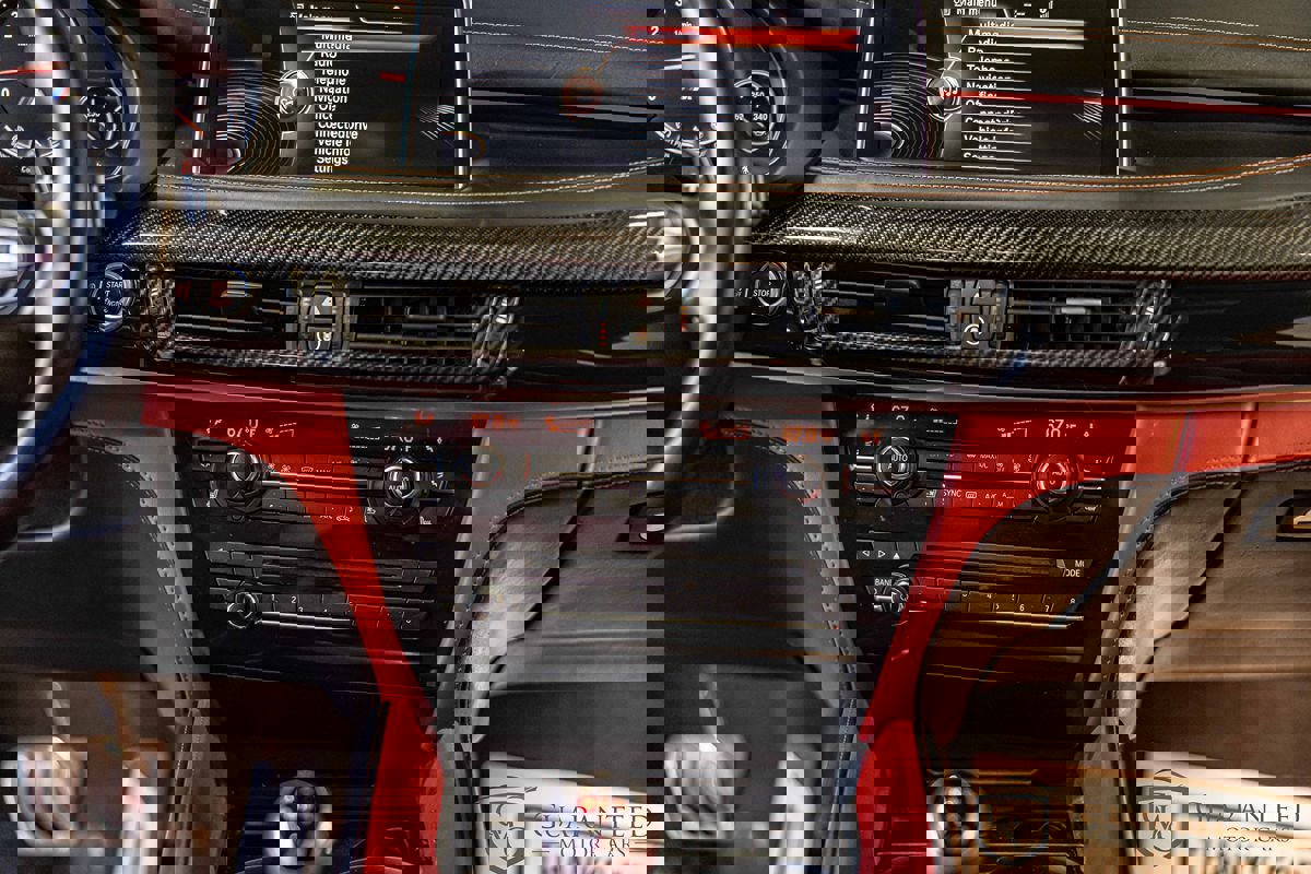 Used 2016 BMW X5 M image 39