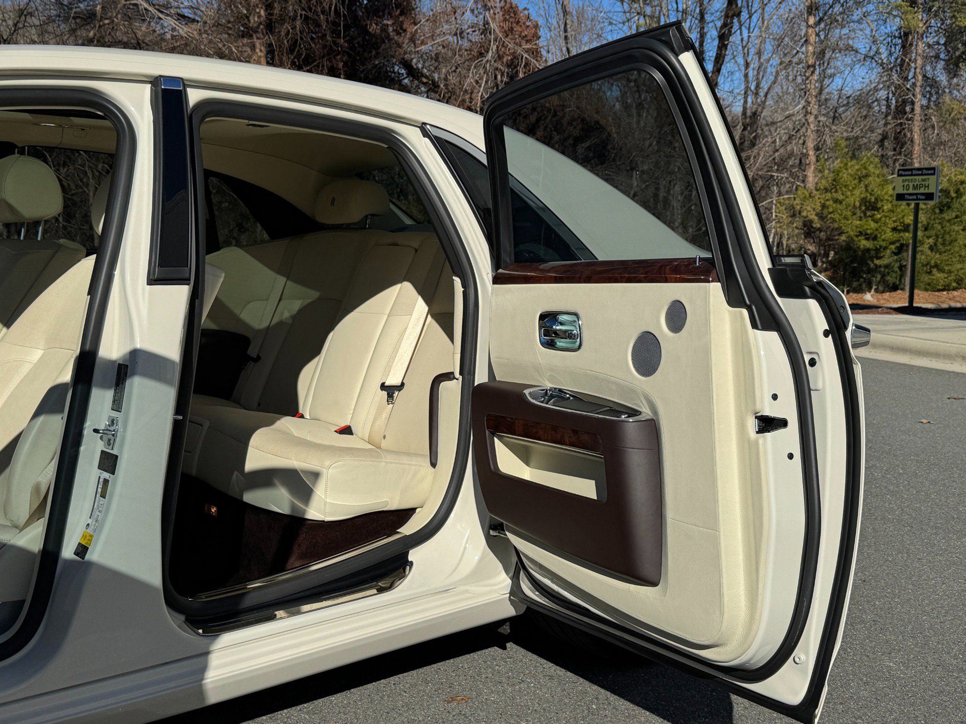 Used 2013 Rolls-Royce Ghost image 48