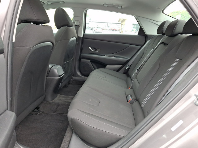 Certified 2021 Hyundai Elantra SEL w/ Convenience + Premium Package FWD image 10