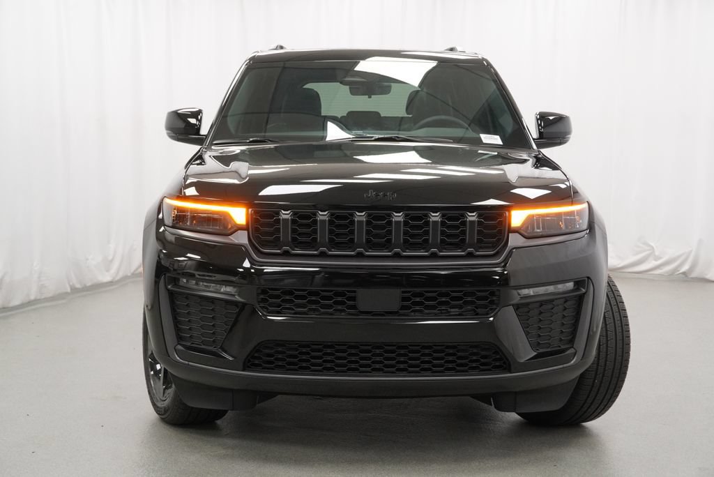 New 2026 Jeep Grand Cherokee Limited w/ Limited Altitude Package AWD/4WD image 11
