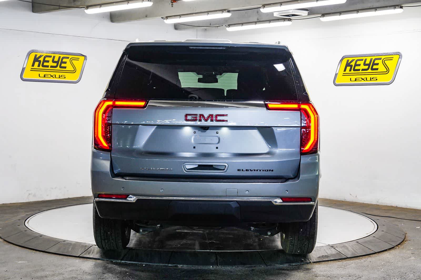 Used 2026 GMC Yukon XL Elevation AWD/4WD image 5