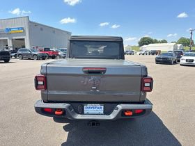 Used 2021 Jeep Gladiator Mojave w/ Safety Group AWD/4WD image 4