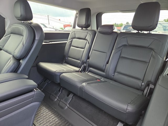 Used 2026 Lincoln Navigator L Reserve AWD/4WD image 14