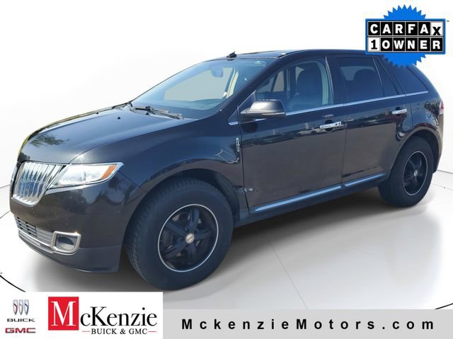 Used 2013 Lincoln MKX FWD image 2