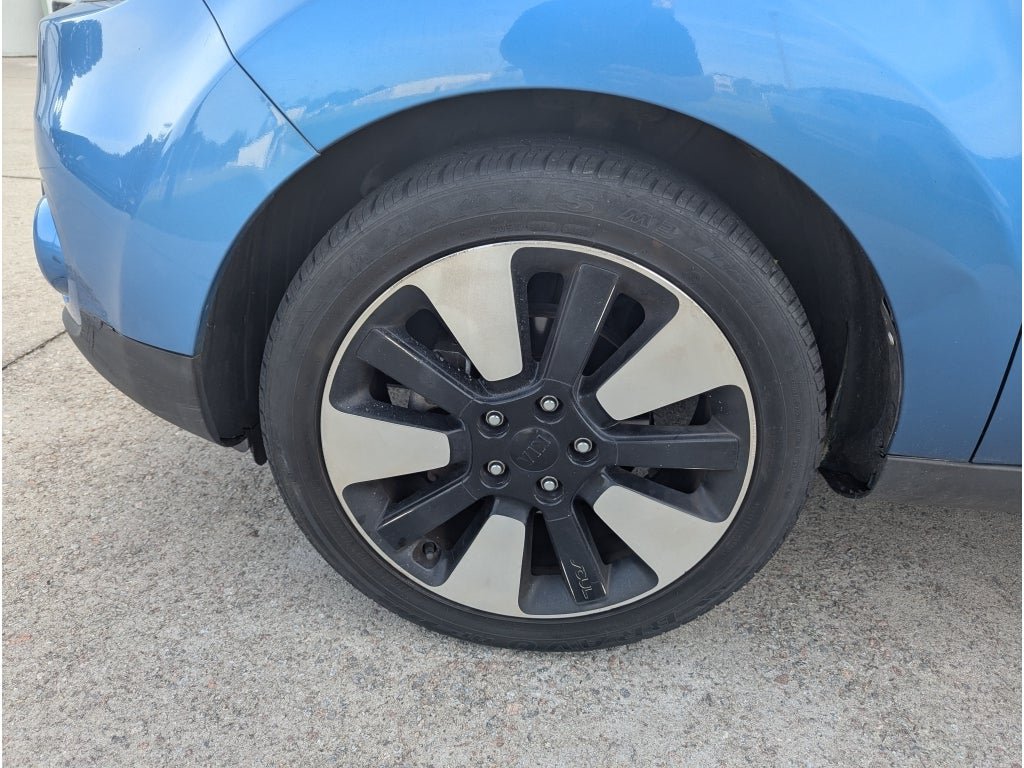Used 2018 Kia Soul + FWD image 8