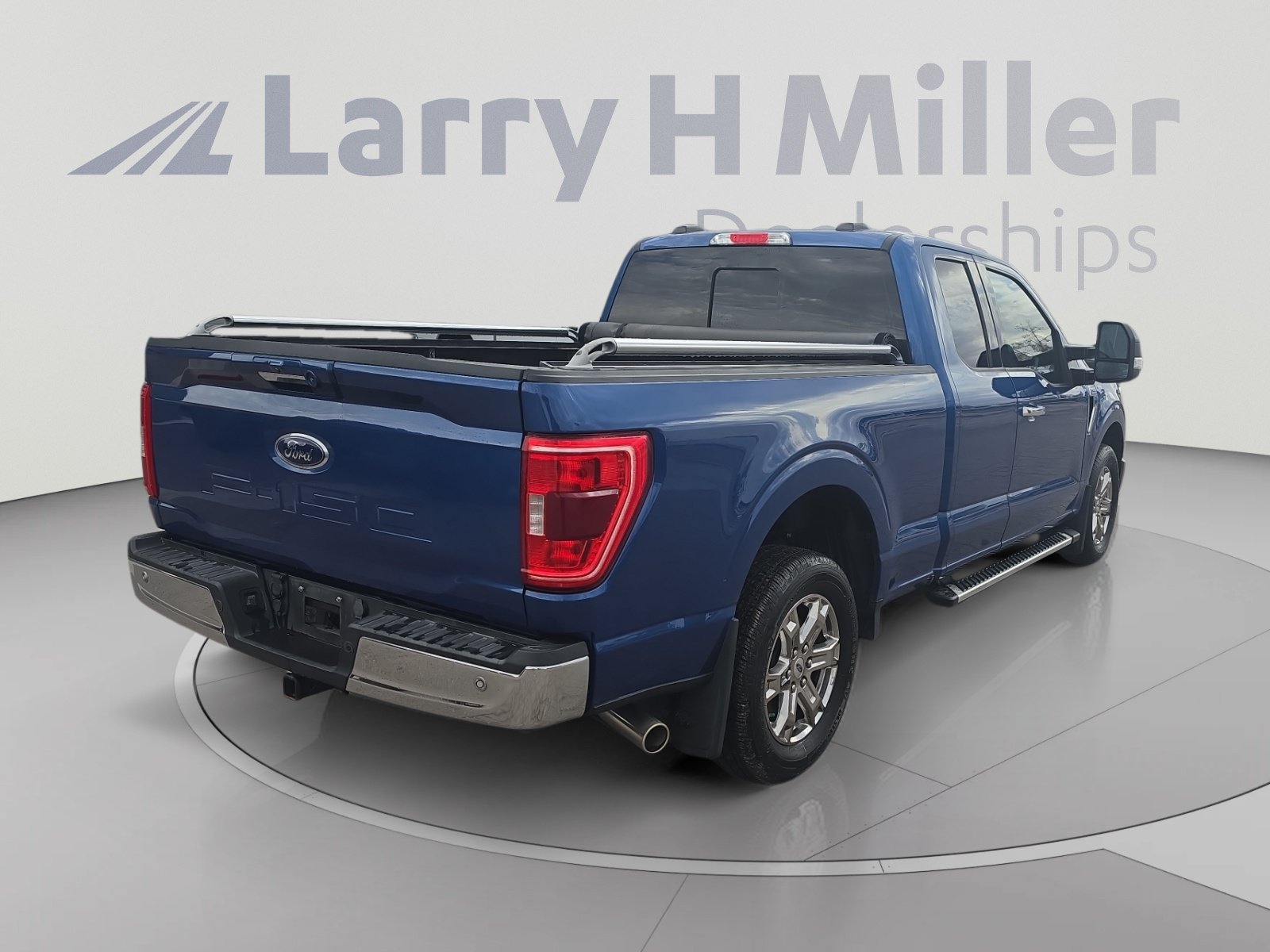 Used 2022 Ford F150 XLT w/ Equipment Group 302A High RWD image 5