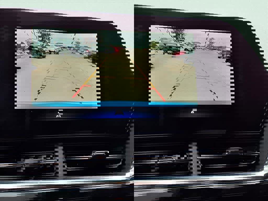 Used 2025 Chevrolet Trax RS w/ Sunroof Package image 18