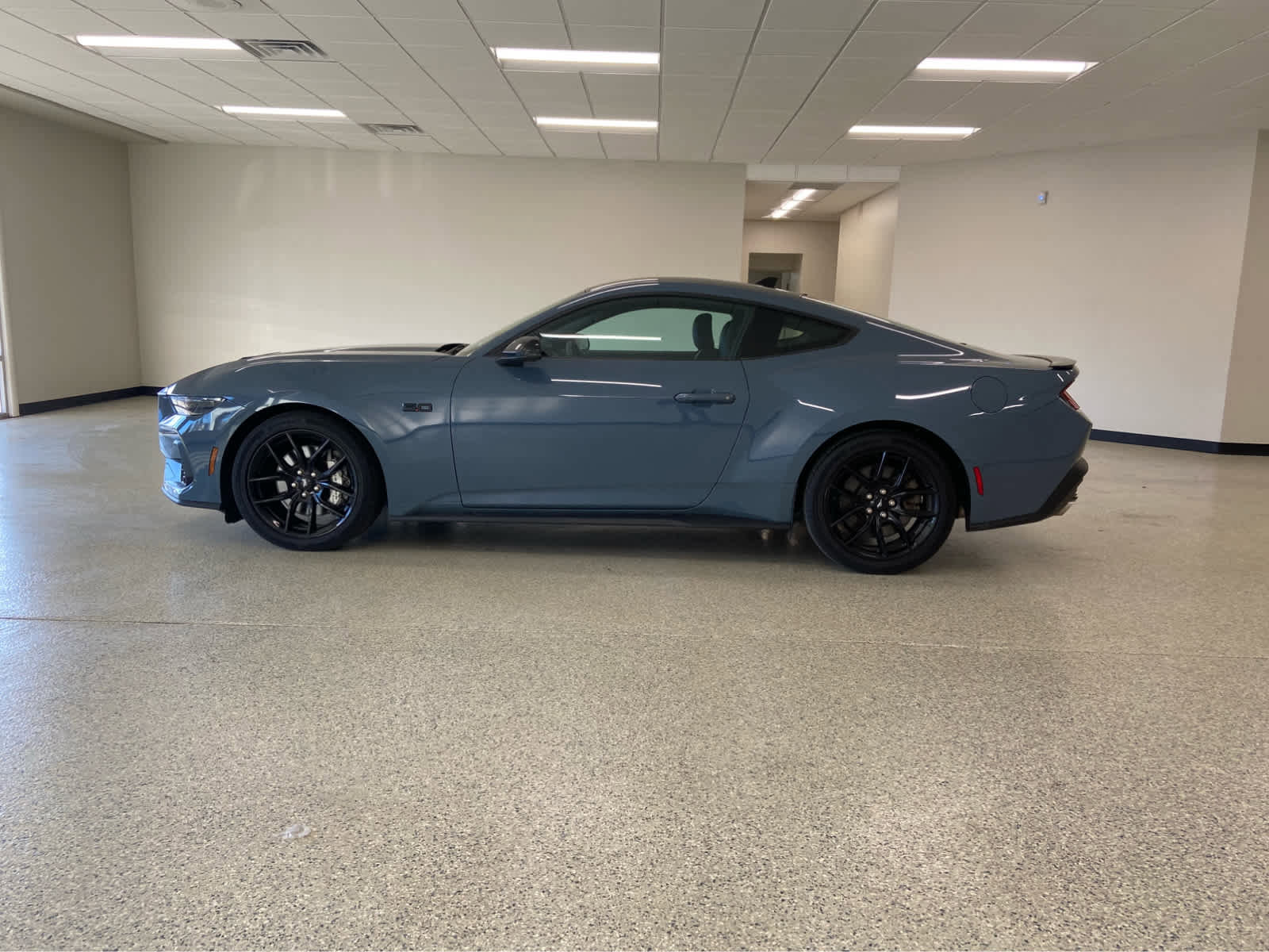 Used 2024 Ford Mustang GT Premium image 13