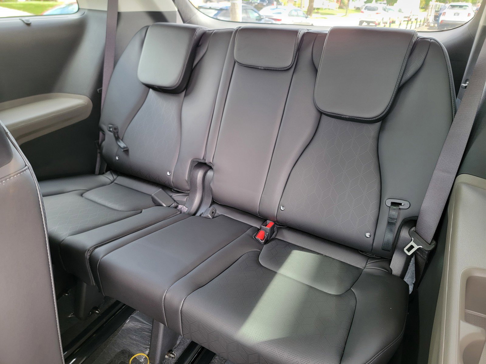 New 2026 Kia Carnival EX image 16