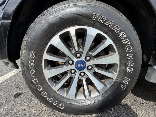 Used 2017 Ford Expedition EL XLT image 12