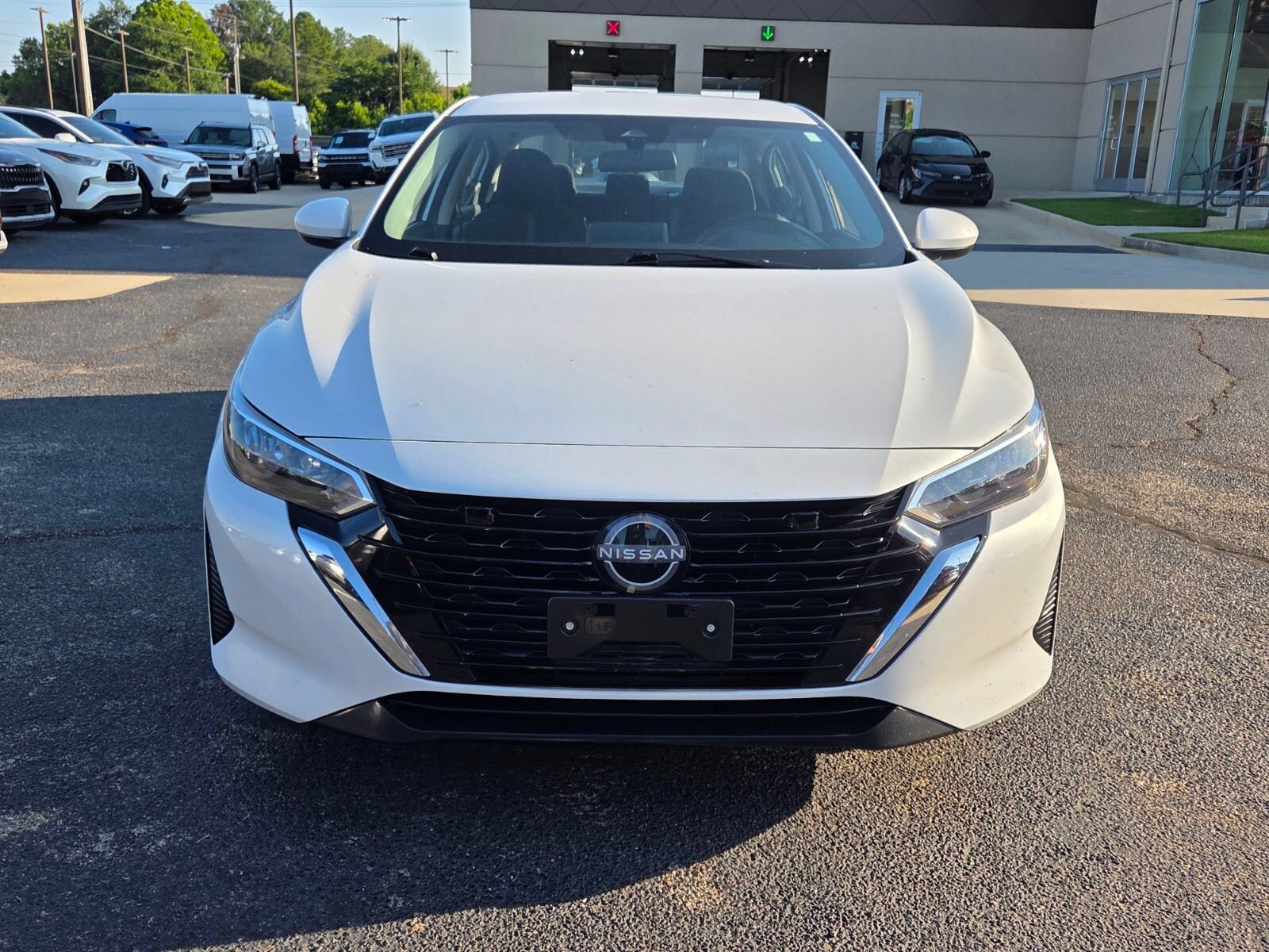 Used 2024 Nissan Sentra SV FWD image 2