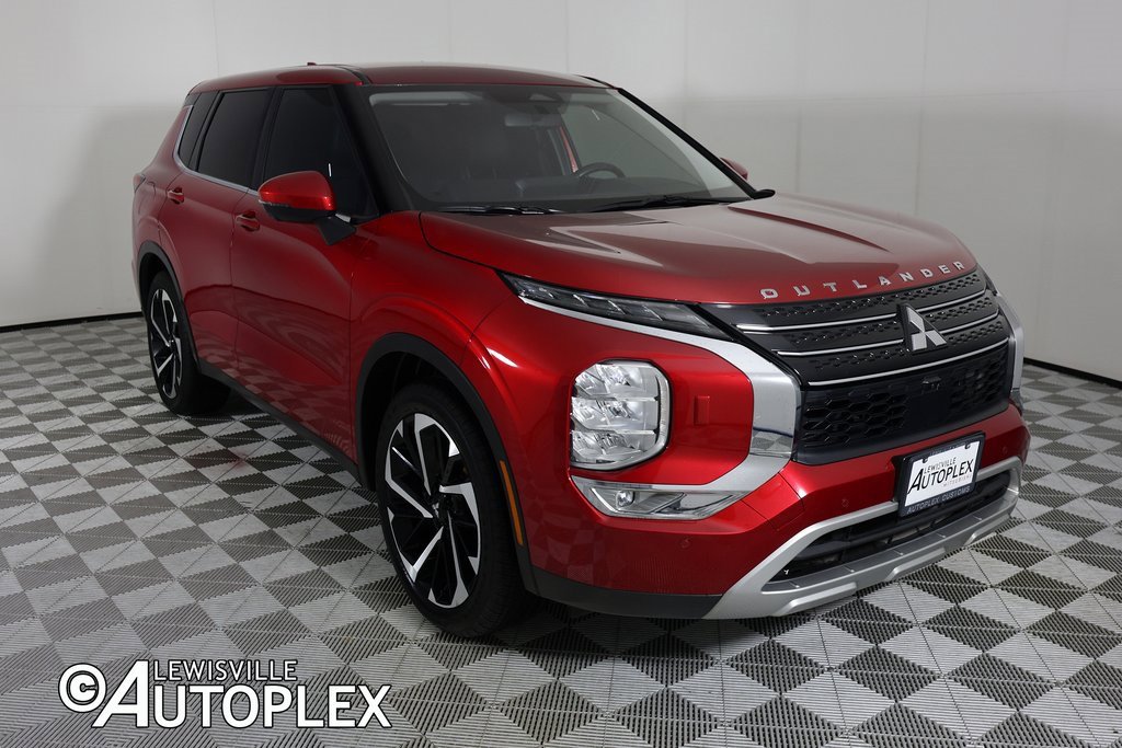 Used 2022 Mitsubishi Outlander SE image 3