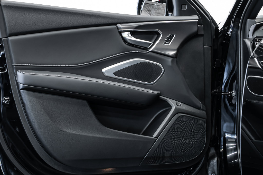 New 2026 Acura RDX SH-AWD image 17