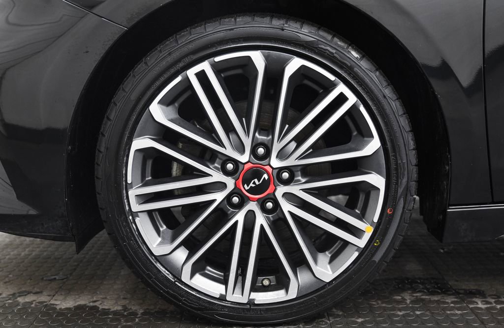 Used 2023 Kia Forte GT image 9