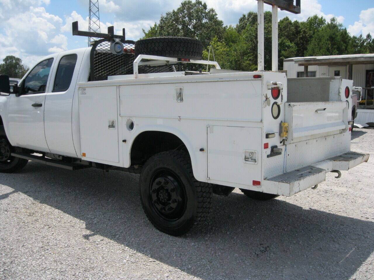 Used 2013 Chevrolet Silverado 3500 W/T AWD/4WD image 4