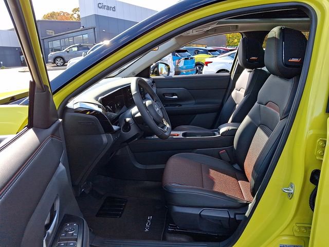 New 2026 Nissan Kicks SR w/ SR Premium Package image 5