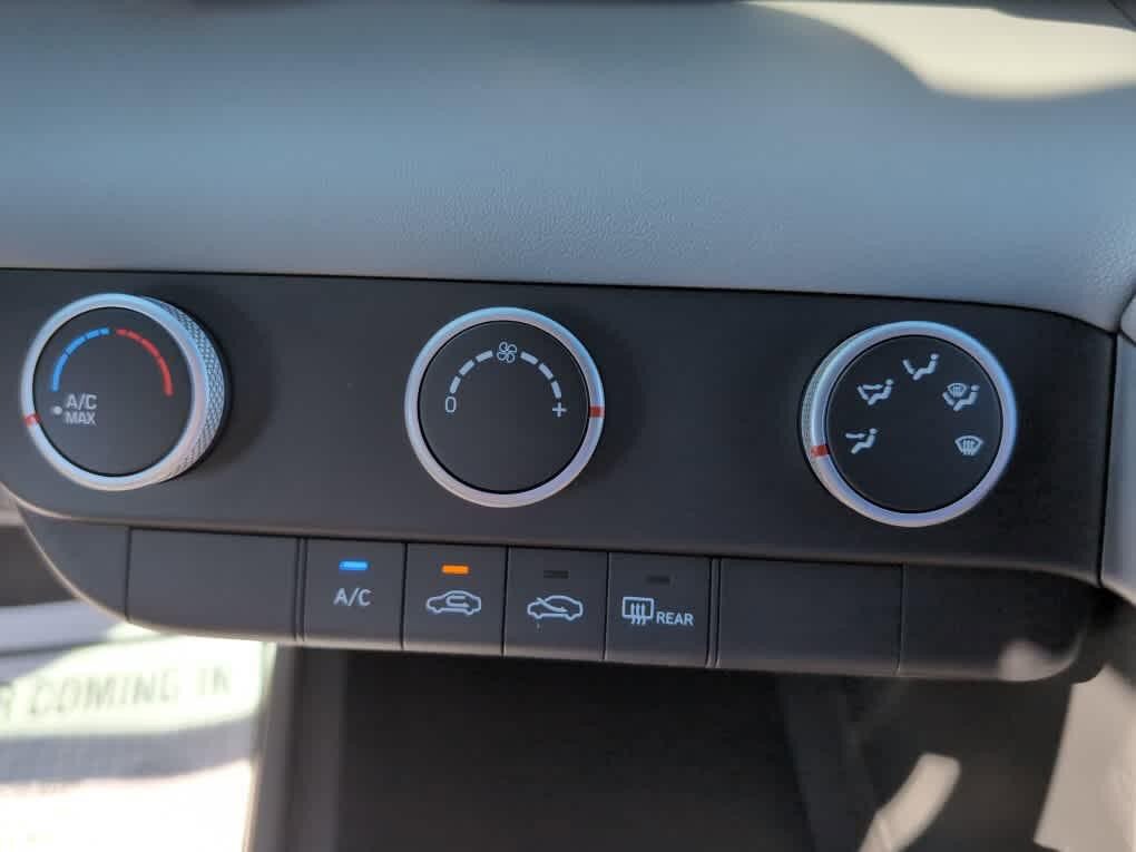 New 2026 Hyundai Elantra SE FWD image 24