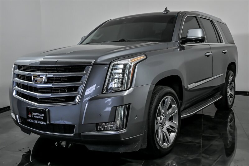 Used 2019 Cadillac Escalade Luxury AWD/4WD image 5
