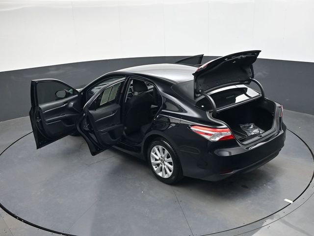Used 2020 Toyota Camry LE image 36