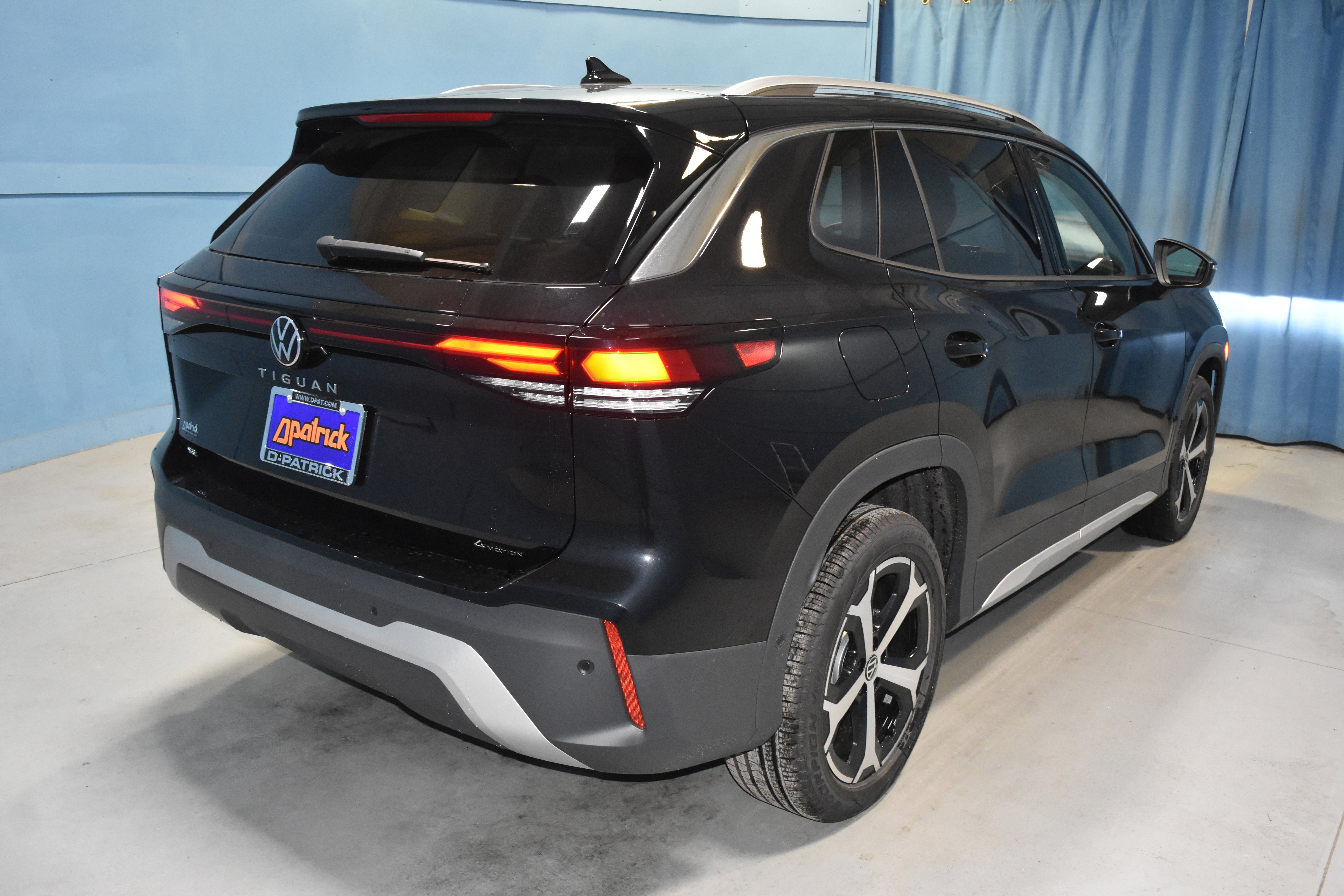 New 2026 Volkswagen Tiguan SE image 21