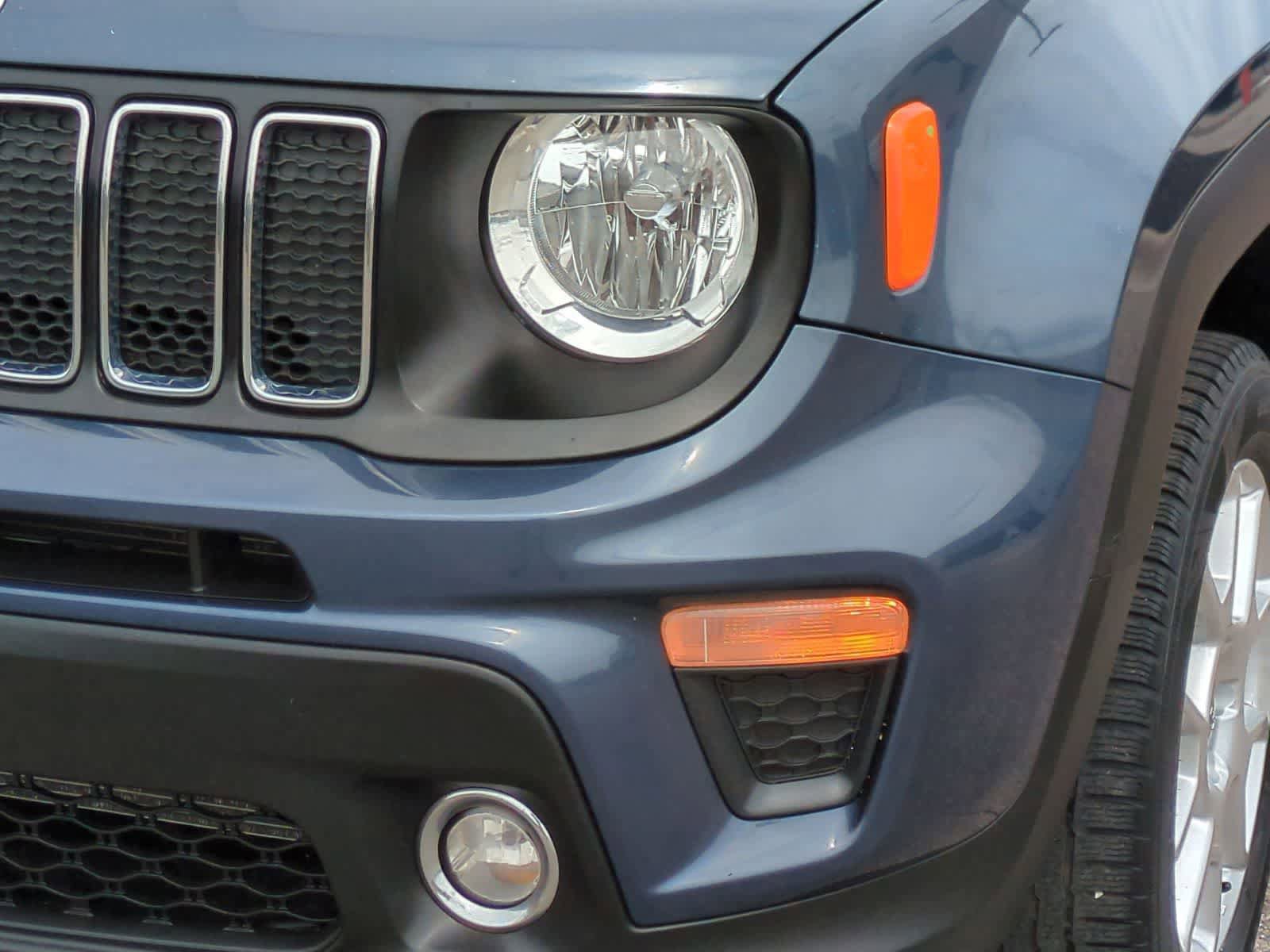 Used 2020 Jeep Renegade Latitude w/ Cold Weather Group AWD/4WD image 11