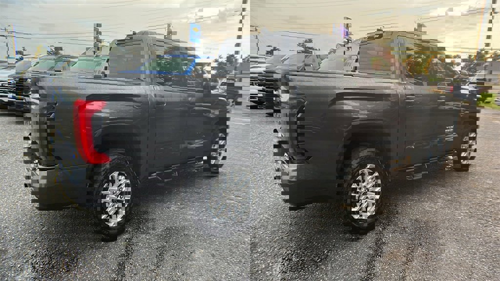 Used 2022 Toyota Tundra SR5 image 5