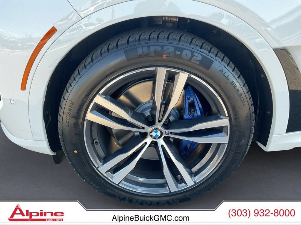 Used 2023 BMW X7 xDrive40i w/ M Sport Package AWD/4WD image 14