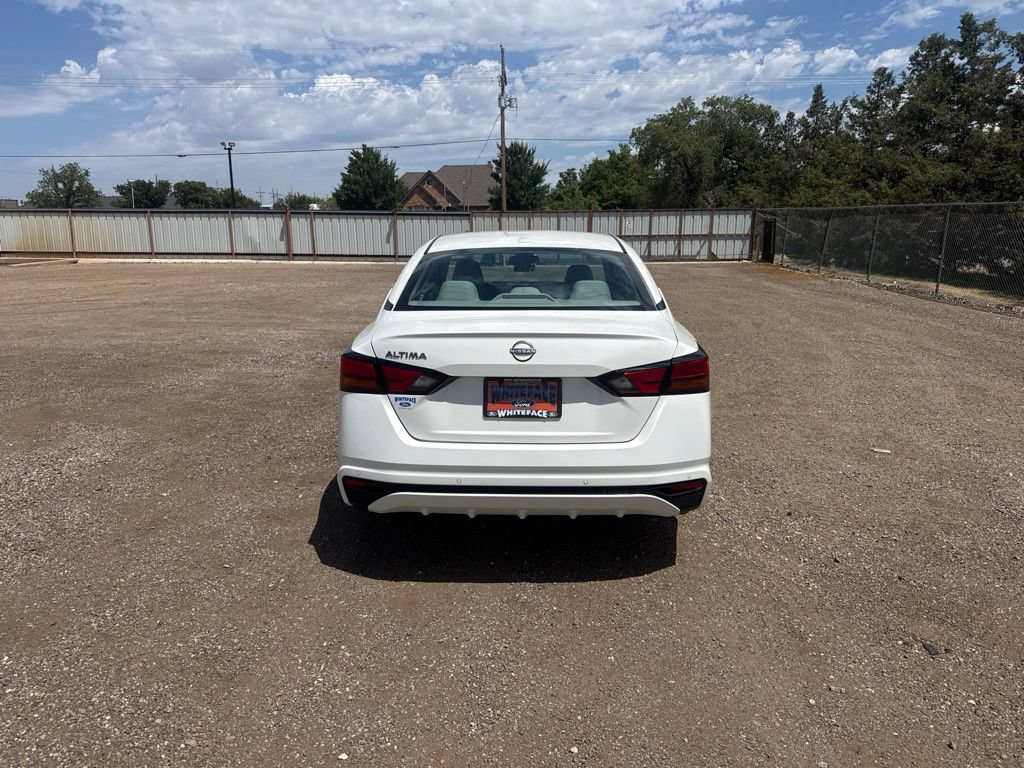 Used 2025 Nissan Altima 2.5 SV FWD image 5