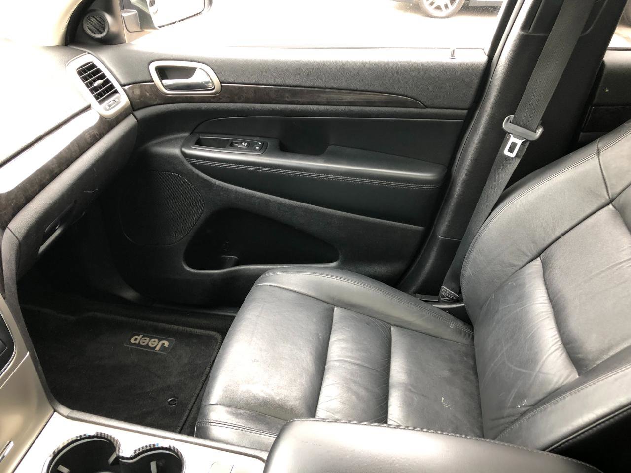 Used 2012 Jeep Grand Cherokee Altitude image 26