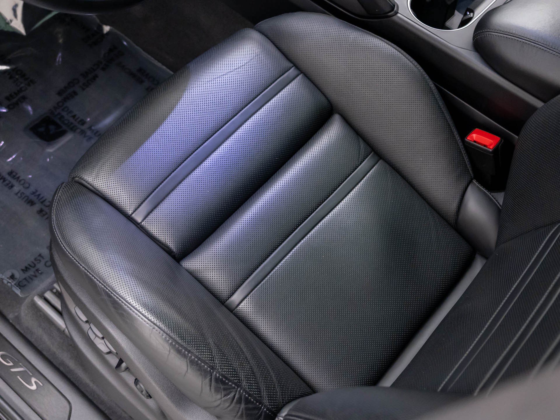 Certified 2022 Porsche Cayenne GTS AWD/4WD image 16